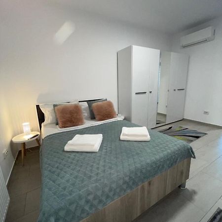 Studio Apartment Palas Mall Iasi Eksteriør billede